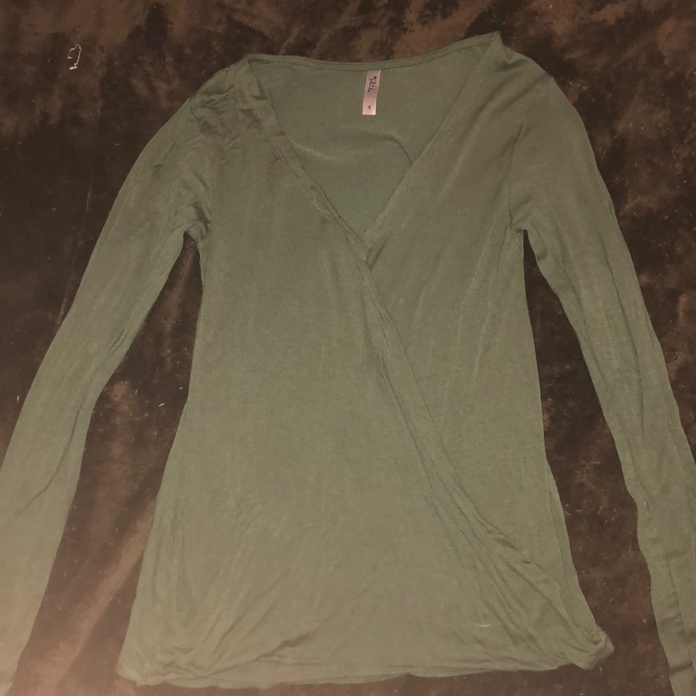 Hunter green bouncy shirt